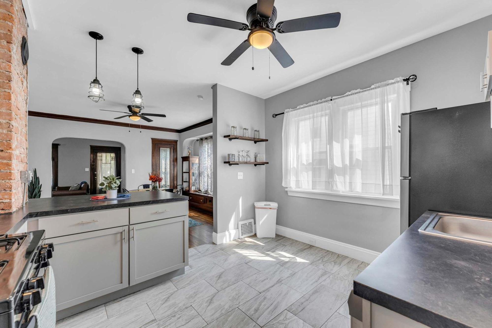 Beautifully Remodeled Duplex Apt In West Blvd 클리블랜드 외부 사진