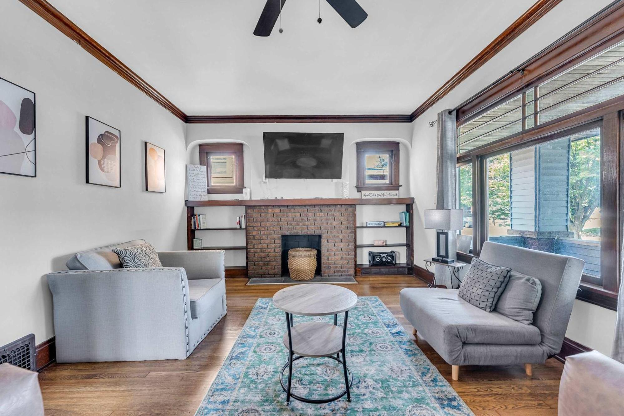 Beautifully Remodeled Duplex Apt In West Blvd 클리블랜드 외부 사진