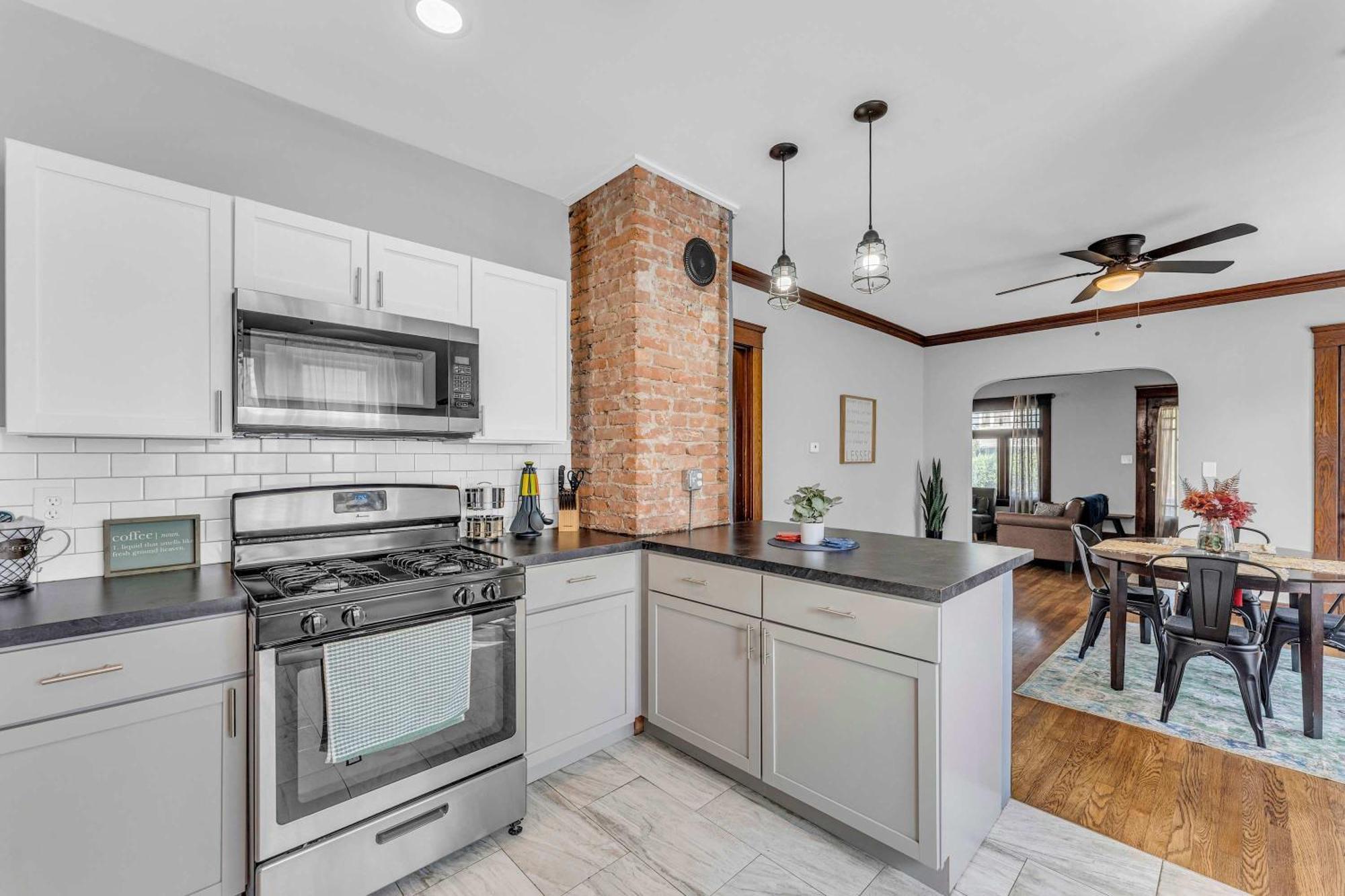 Beautifully Remodeled Duplex Apt In West Blvd 클리블랜드 외부 사진
