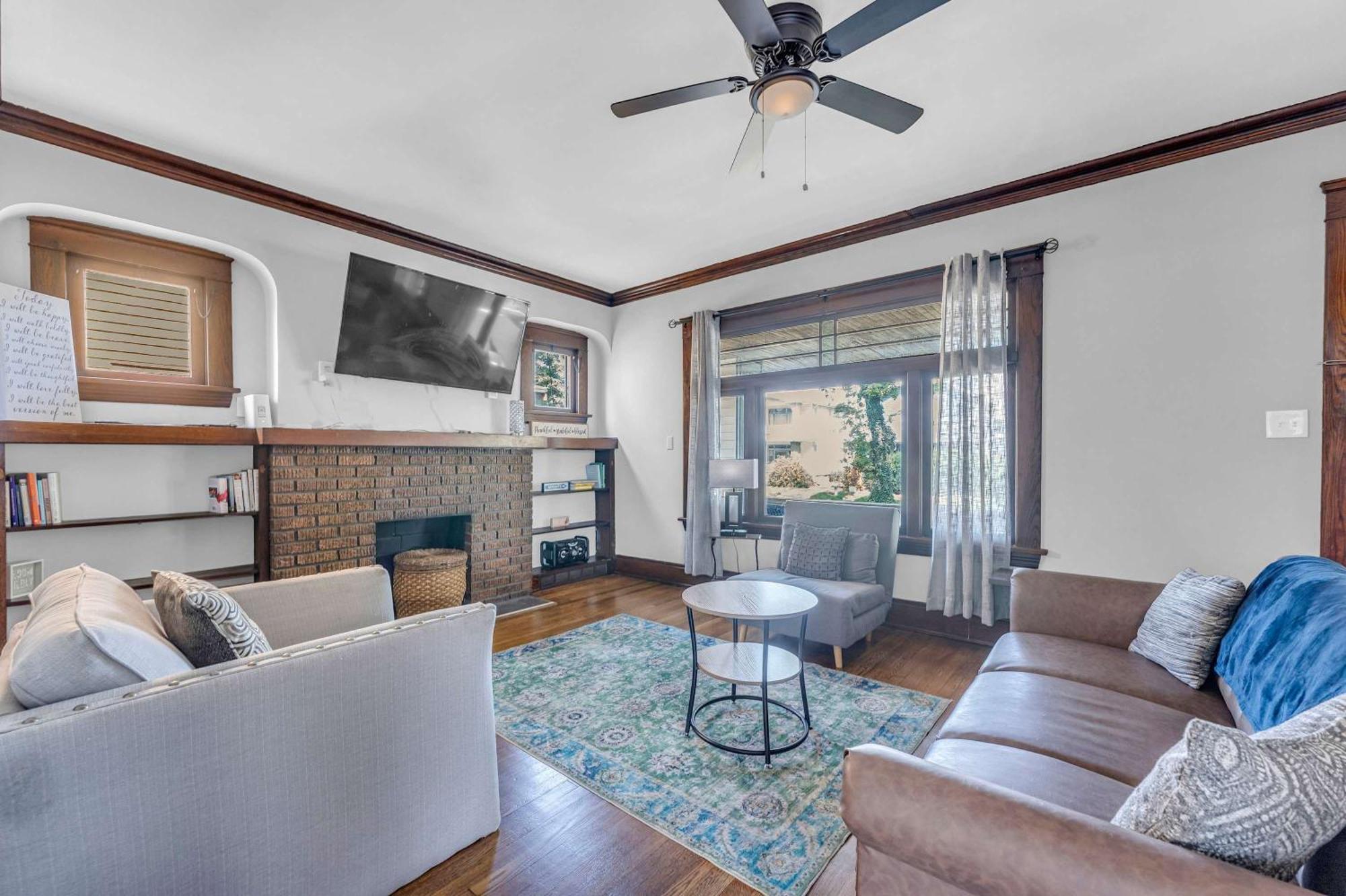Beautifully Remodeled Duplex Apt In West Blvd 클리블랜드 외부 사진