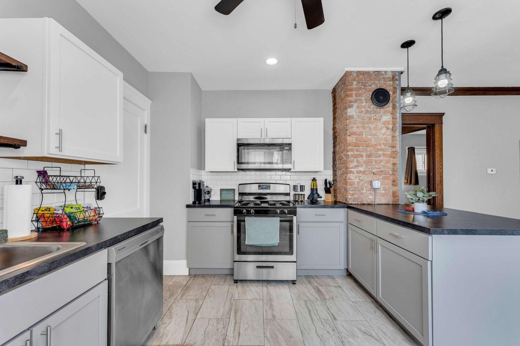 Beautifully Remodeled Duplex Apt In West Blvd 클리블랜드 외부 사진